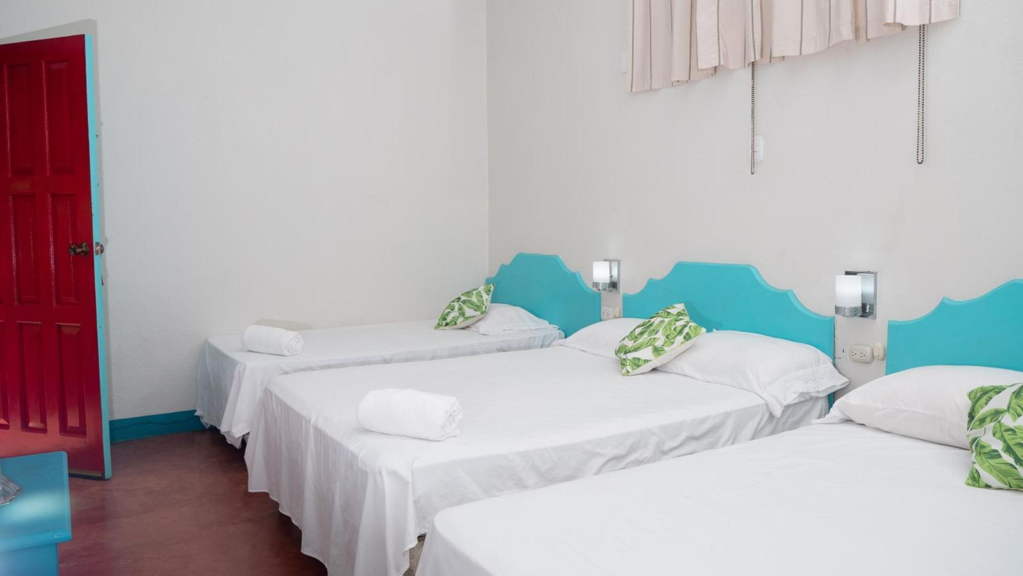 Hotel Petenchel ฟลอเรส ภายนอก รูปภาพ
